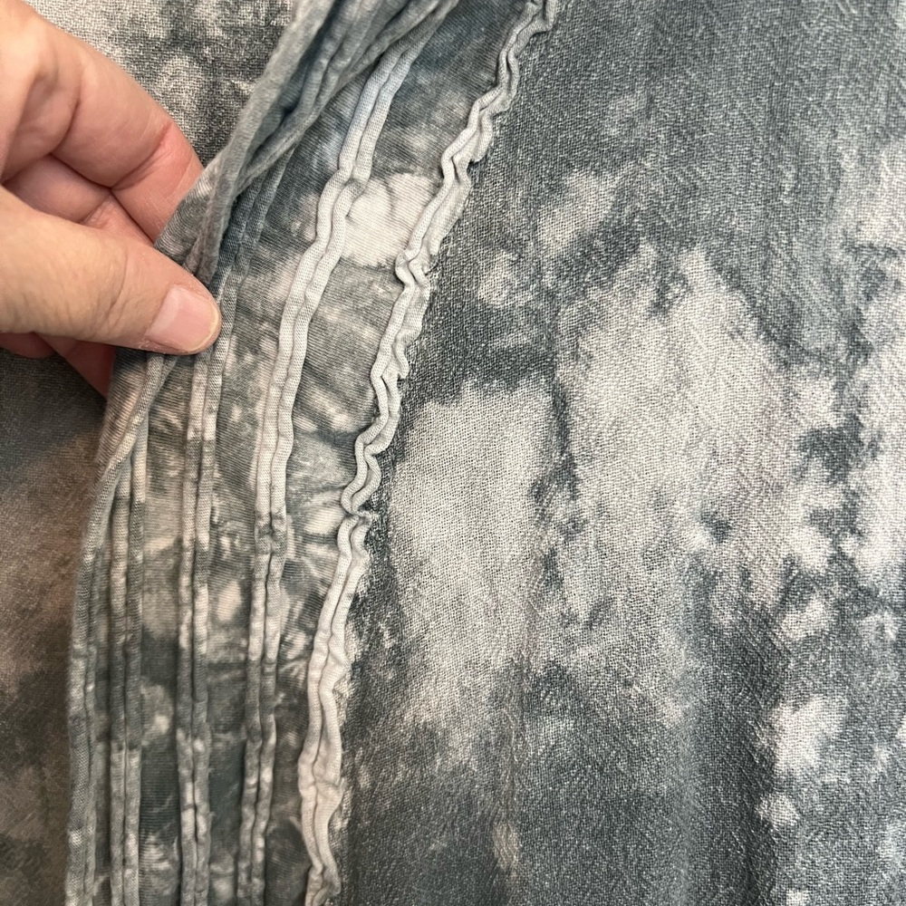 Oh My Gauze! Gray Tie-Dye Open Front Kimono - Picture 6 of 8